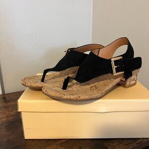 Black Yoki sandals sz 7.5